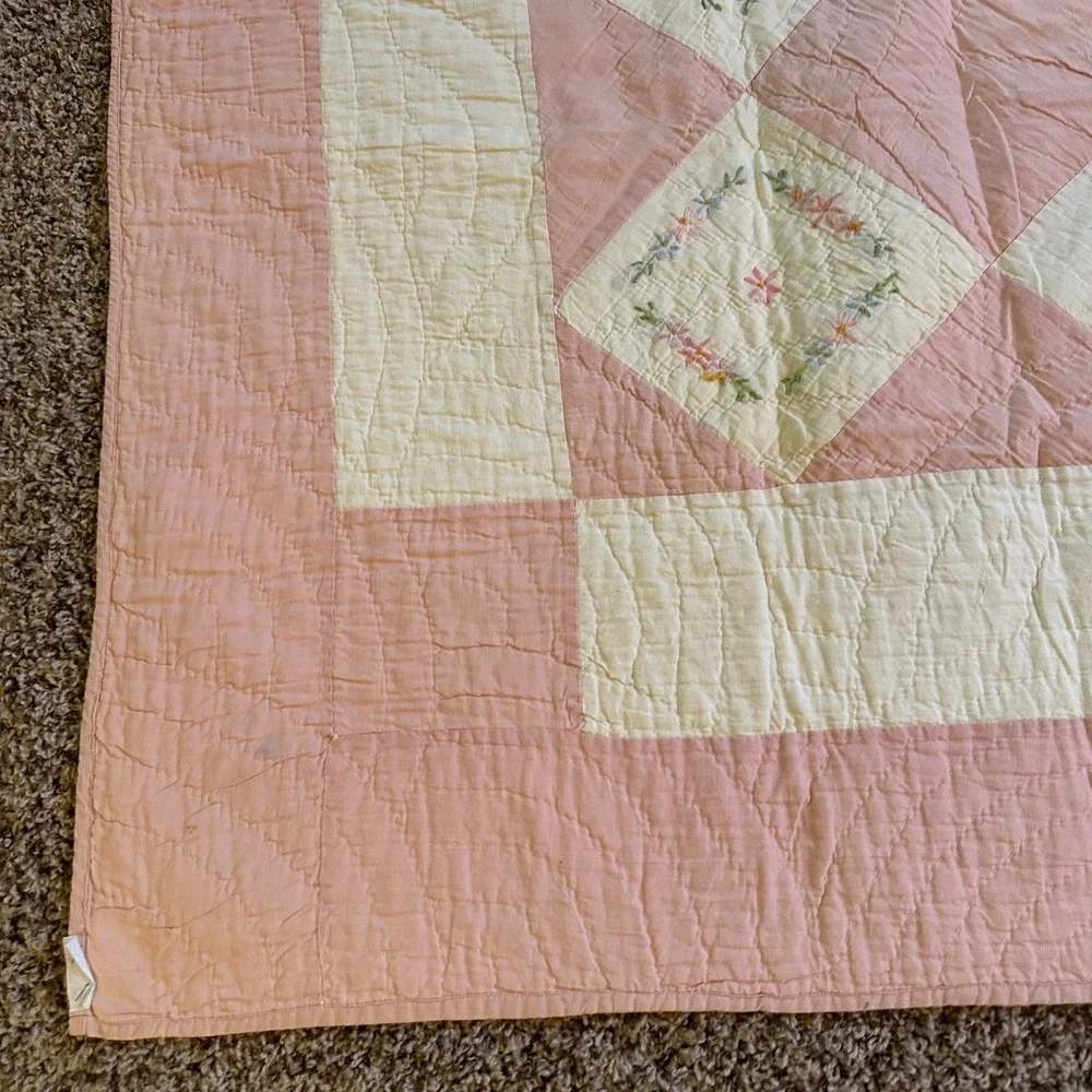 Antique‎ Vintage Handstitched Pieced Quilt Pink & White Baby Blanket 60X77